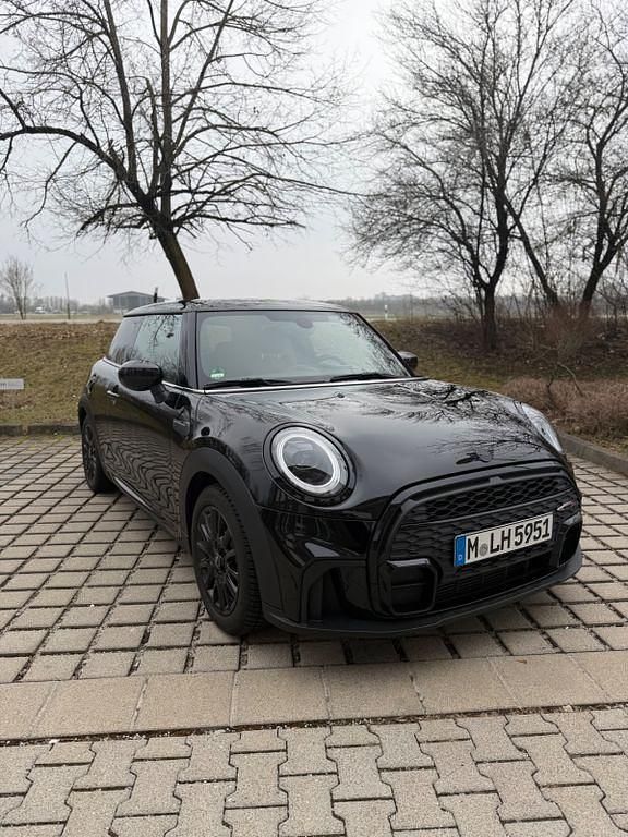 Gebraucht Mini John Cooper Works 136 PS (100 kW) 2021 Schwarz Kleinwagen