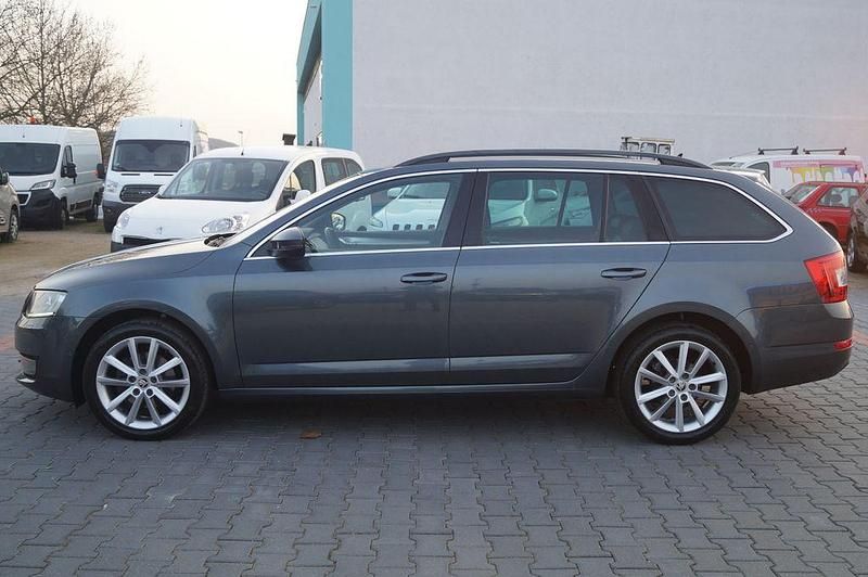 Gebraucht Skoda Octavia Elegance 140 PS (102 kW) 2015 Grau Kleinwagen