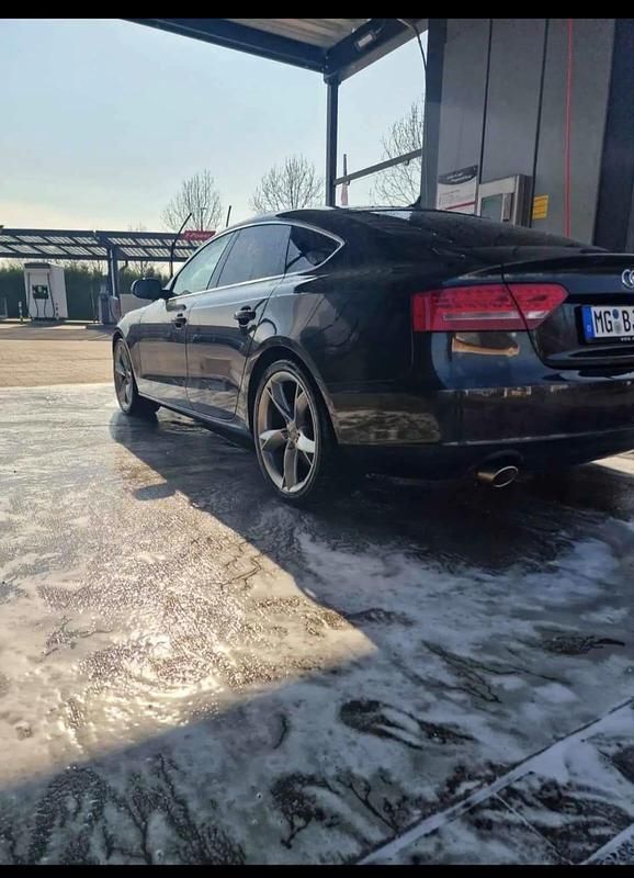 Andere farben Gebraucht 2011 Audi A5 Sportback Kleinwagen | 7.900 € - Bild 1/4