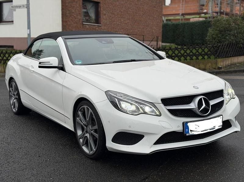 Gebraucht Mercedes E300 252 PS (185 kW) 2013 Weiß Cabrio