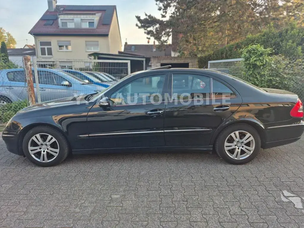 Gebraucht Mercedes E220 170 PS (125 kW) 2009 Schwarz Limousine