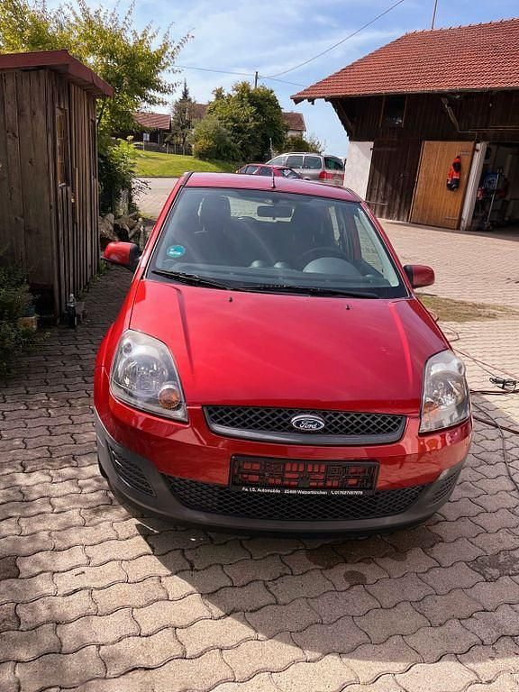 Gebraucht Ford Fiesta 69 PS (50 kW) 2006 Rot Kleinwagen