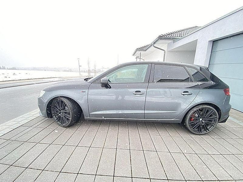 Gebraucht Audi A3 Attraction 179 PS (131 kW) 2013 Grau Limousine