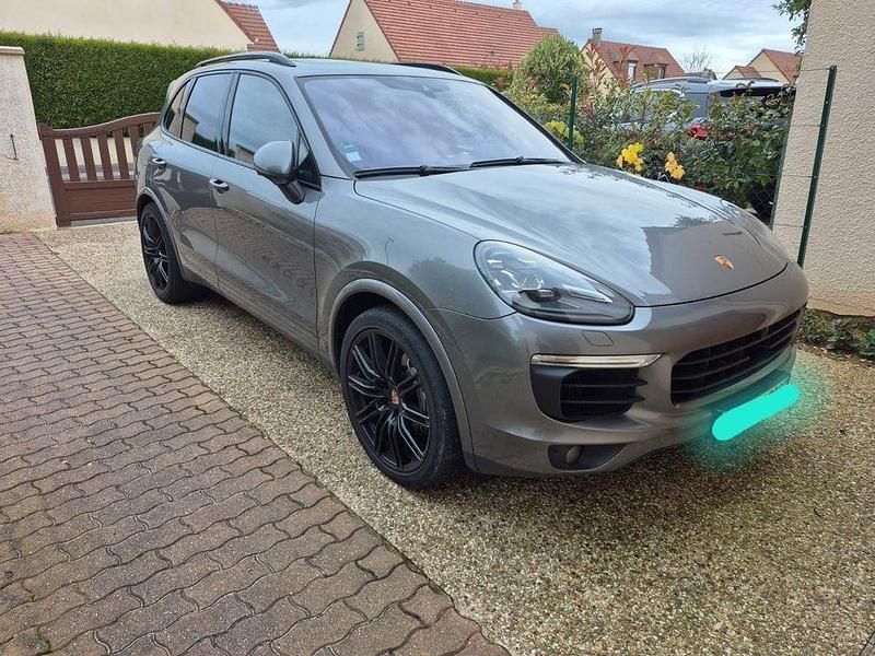 Grau Gebraucht 2016 Porsche Cayenne S SUV | 24.300 € (Superpreis) - Bild 1/4