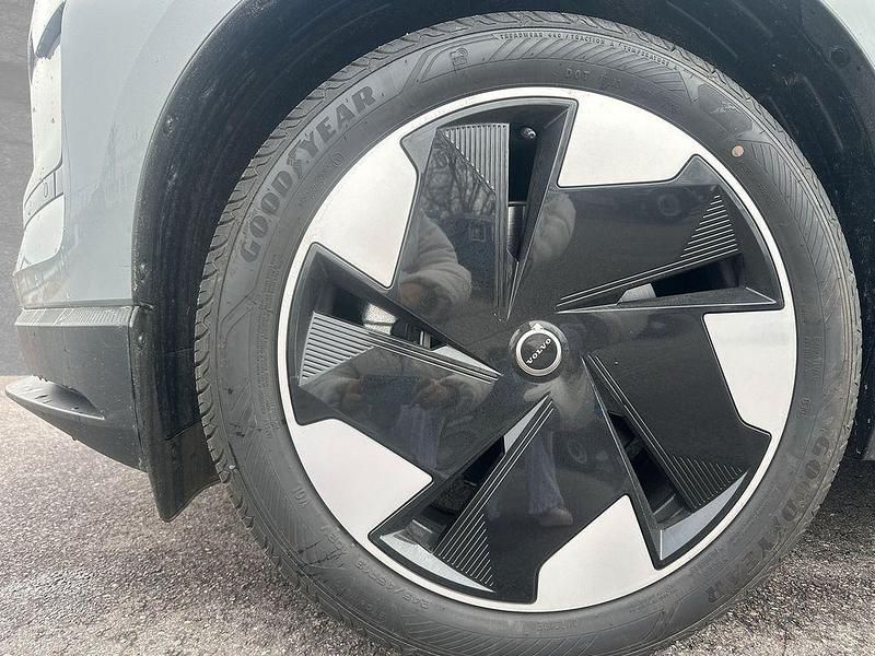 Gebraucht Volvo EX30 Core 200 kW (272 PS) 2025 Vapour grey SUV
