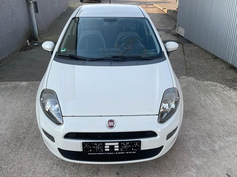 Gebraucht Fiat Punto 69 PS (50 kW) 2013 Weiß Kleinwagen