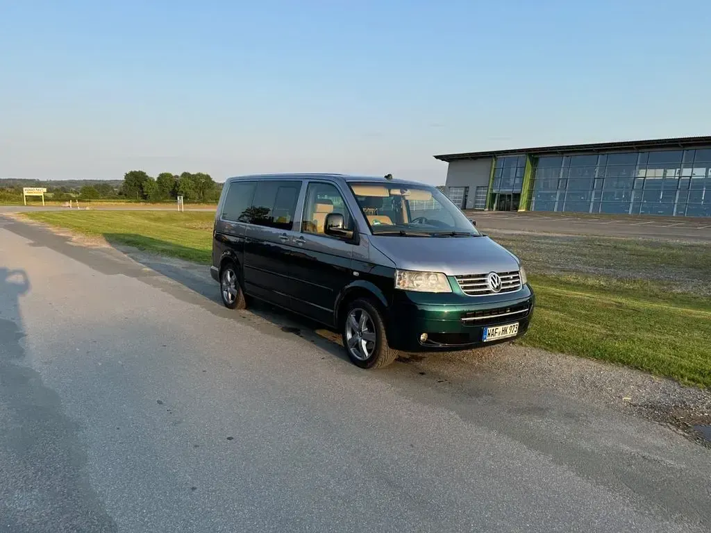 Gebraucht VW Multivan 174 PS (127 kW) 2005 Grün Van / Kleinbus
