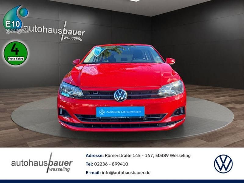 Rot / flashrot Gebraucht 2021 VW Polo Trendline Kleinwagen | 12.980 € (Fairer Preis) - Bild 1/4