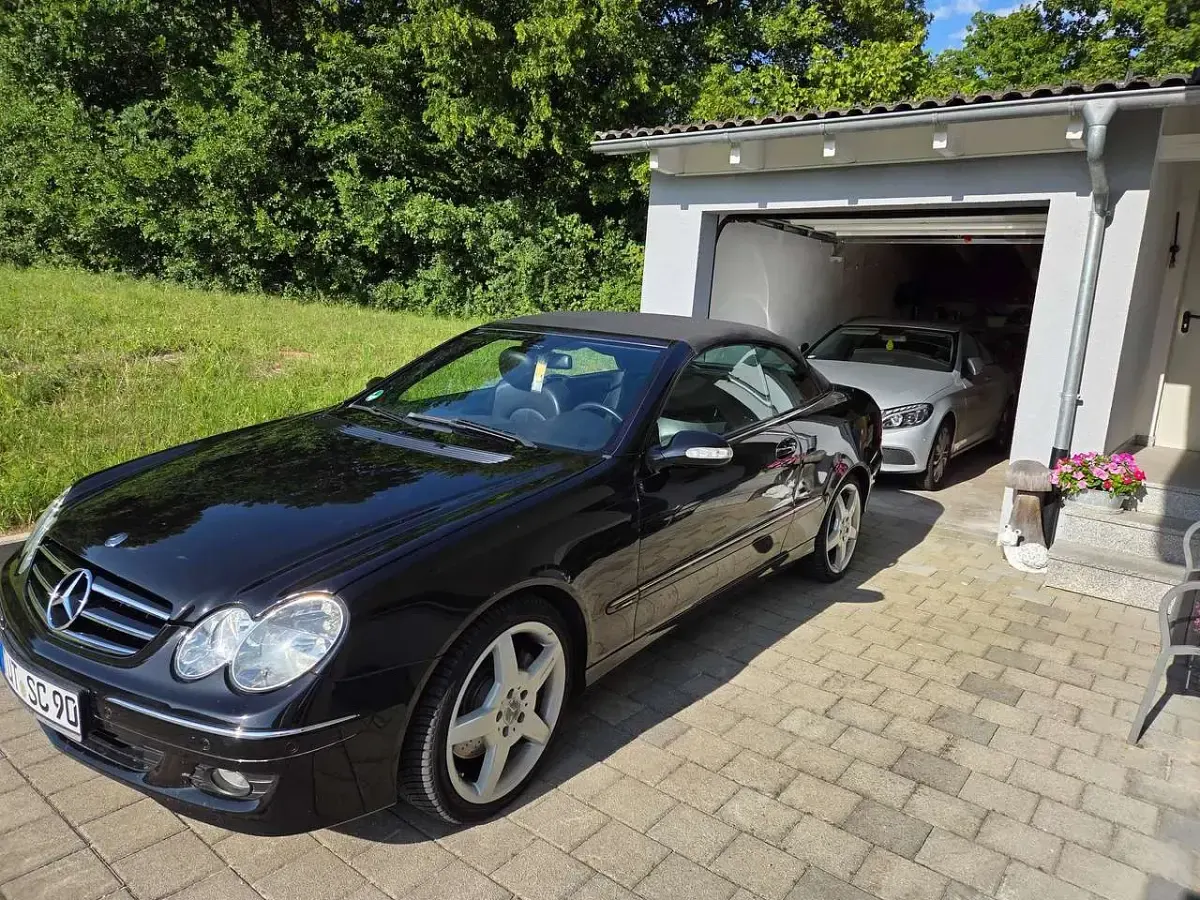 Gebraucht Mercedes CLK200 Avantgarde 184 PS (135 kW) 2007 Schwarz Cabrio