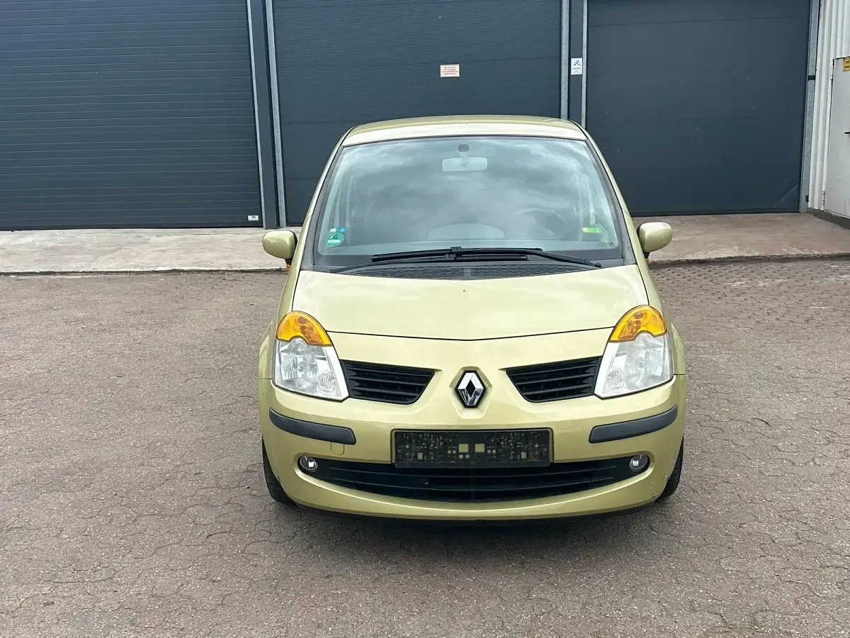 Używany Renault Modus Dynamique 88 KM (64 kW) 2004 Zielony Minivan