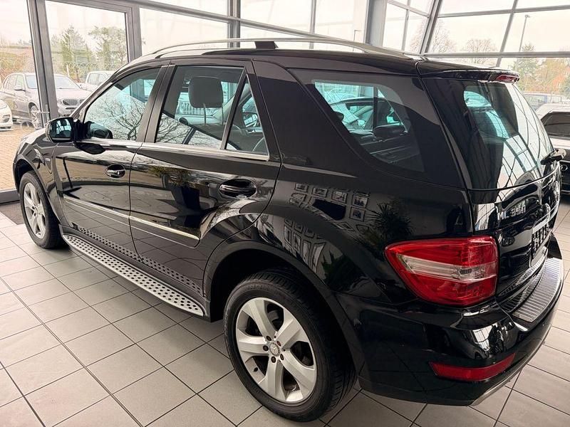 Gebraucht Mercedes ML350 231 PS (169 kW) 2010 Schwarz SUV