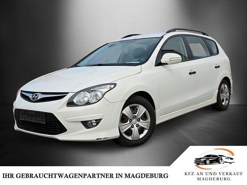 Gebraucht Hyundai i30 Edition 90 PS (66 kW) 2012 Weiß Kombi