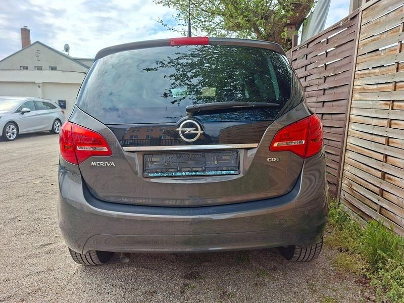 Używany Opel Meriva Active 110 KM (80 kW) 2013 Szary Minivan