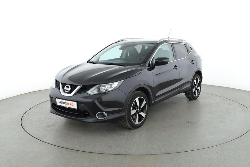 Schwarz Gebraucht 2016 Nissan Qashqai N-Connecta SUV | 13.650 € (Etwas zu teuer) - Bild 1/3