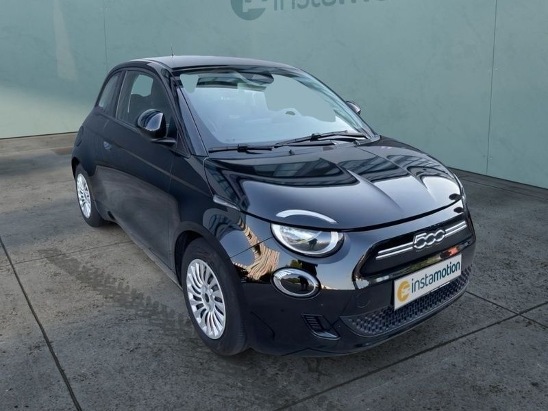 Schwarz Gebraucht 2021 Fiat 500e Action Limousine | 14.990 € (Etwas zu teuer) - Bild 1/3