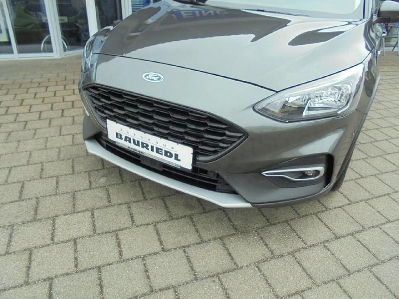 Usata Ford Focus Active 155 CV (114 kW) 2021 Grigio Station wagon
