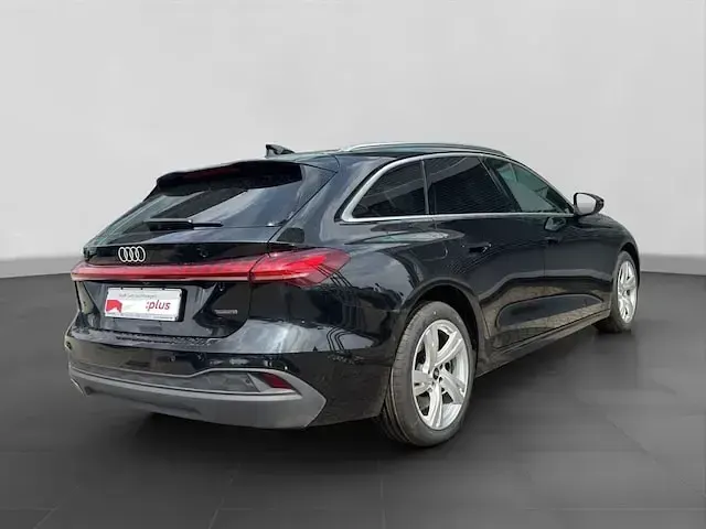 Gebraucht Audi A5 204 PS (150 kW) 2025 Mythosschwarz metallic Kombi