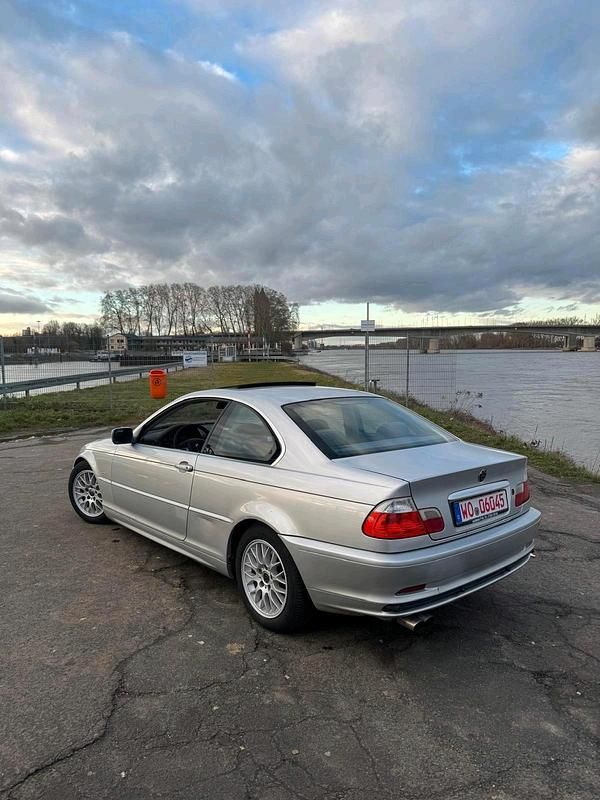 Gebraucht BMW 320 170 PS (125 kW) 2001 Grau Coupé