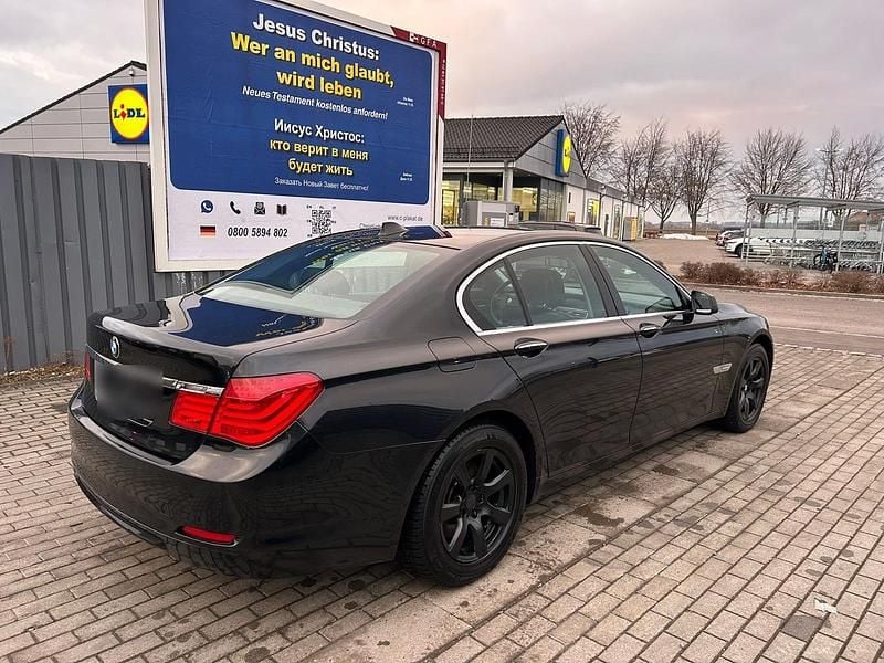 Gebraucht BMW 730 245 PS (180 kW) 2010 Schwarz Limousine