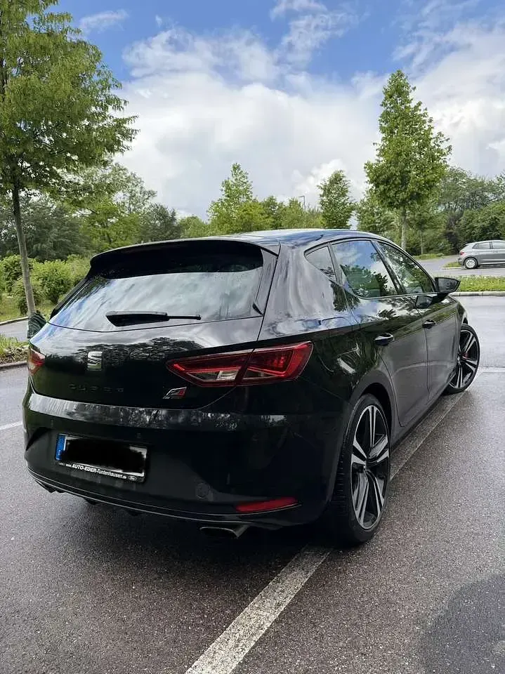 Używany Seat Leon Cupra 290 290 KM (213 kW) 2016 Czarny Hatchback