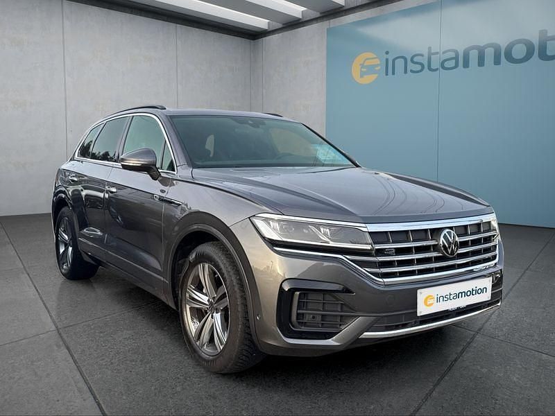 Gebraucht VW Touareg 231 PS (169 kW) 2023 Grau SUV