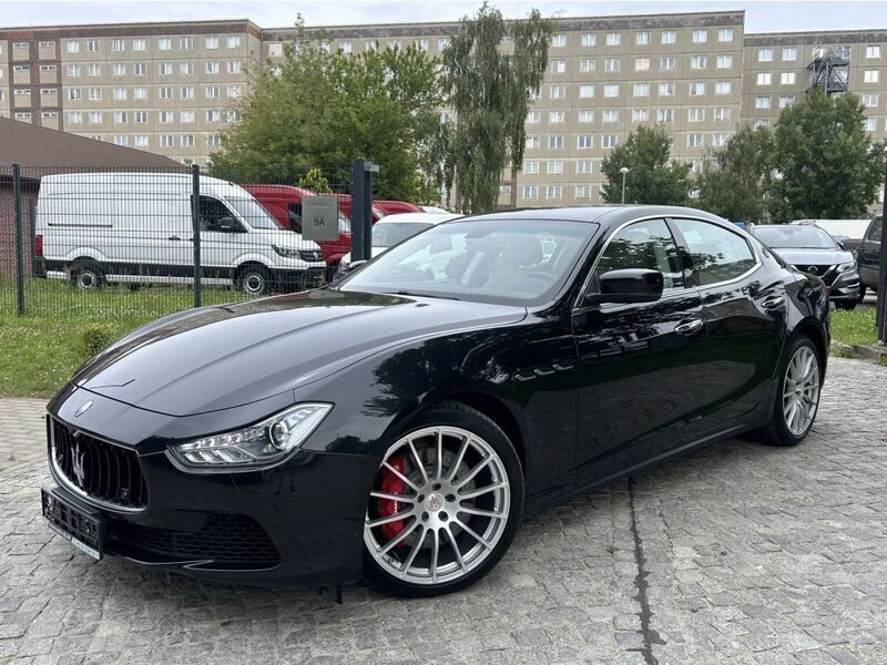 Schwarz Gebraucht 2015 Maserati Ghibli Coupé | 31.892 € (Fairer Preis) - Bild 1/4