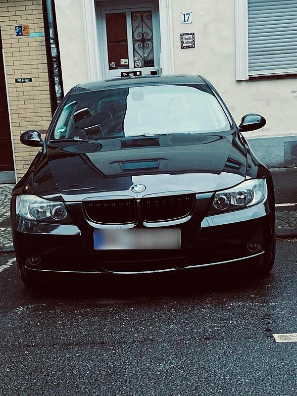 Usado BMW 325 218 HP (160 kW) 2008 Preto Carrinha