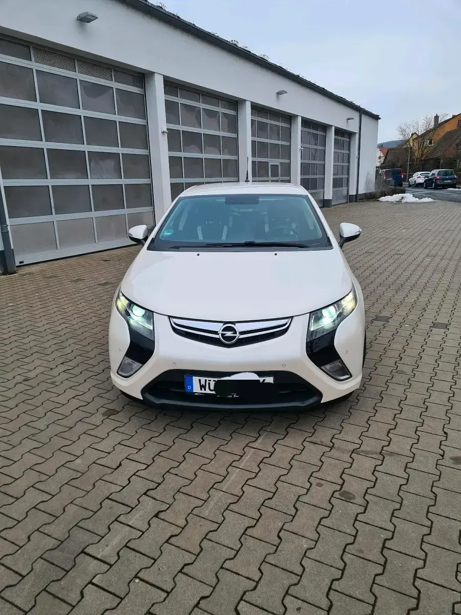Gebraucht Opel Ampera 150 PS (110 kW) 2012 Beige Kleinwagen