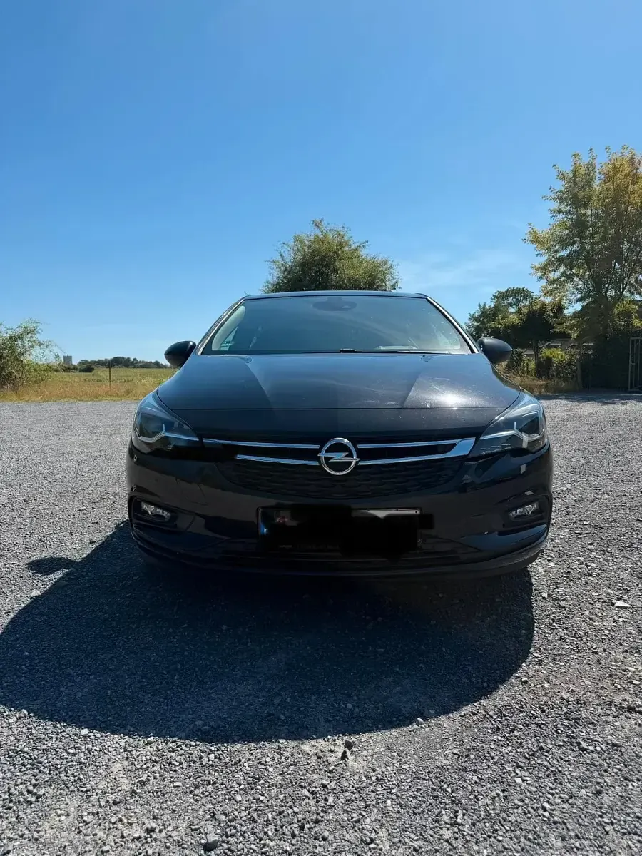 Gebraucht Opel Astra 105 PS (77 kW) 2019 Schwarz Limousine