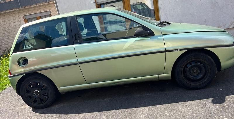 Second-hand Lancia Ypsilon 60 CP (44 kW) 1998 Verde Hatchback