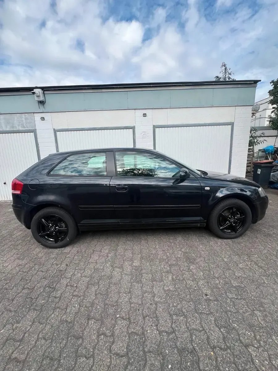 Gebraucht Audi A3 102 PS (75 kW) 2004 Schwarz Kleinwagen