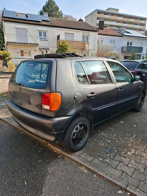 Gebraucht VW Polo 60 PS (44 kW) 1997 Schwarz Kleinwagen