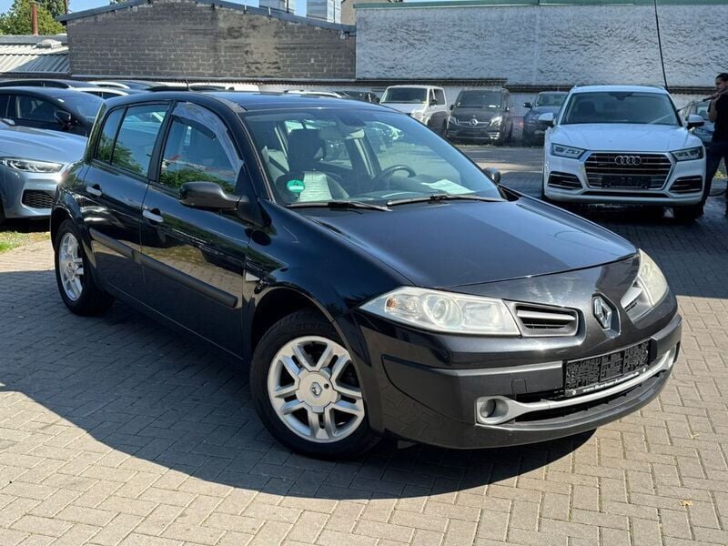 Perlmuttschwarz Gebraucht 2008 Renault Mégane II Kleinwagen | 999 € (Guter Preis) - Bild 1/4