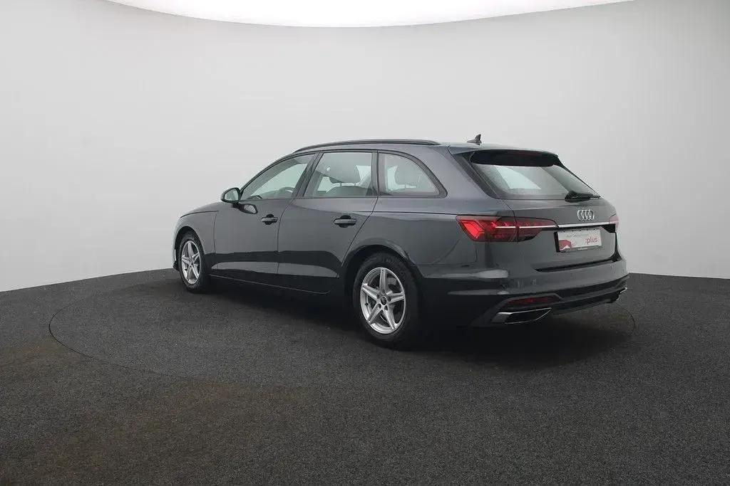 Gebraucht Audi A4 Sport 163 PS (119 kW) 2023 Manhattangrau metallic Kombi