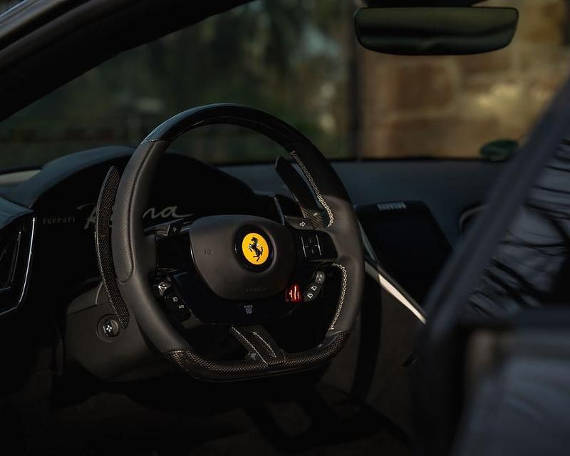 Gebraucht Ferrari Roma 620 PS (456 kW) 2024 Gold