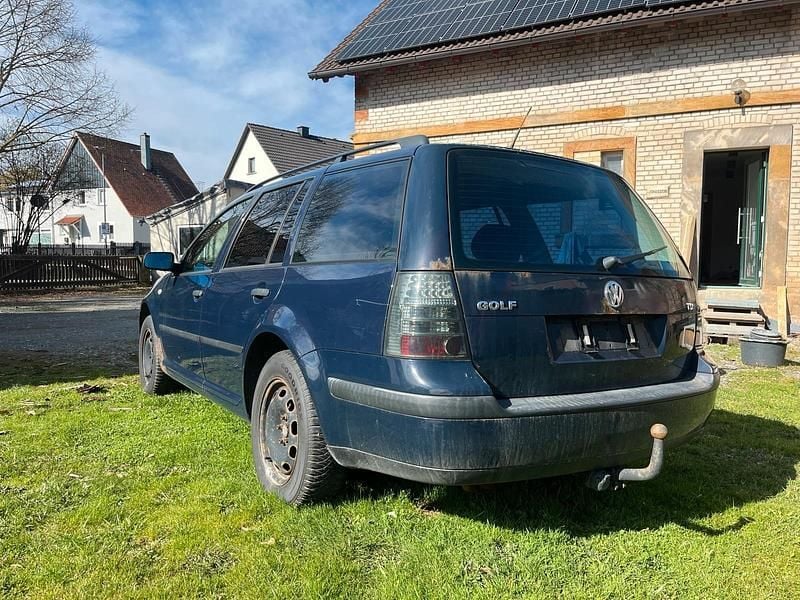 Gebraucht VW Golf IV 101 PS (74 kW) 2002 Blau Kombi