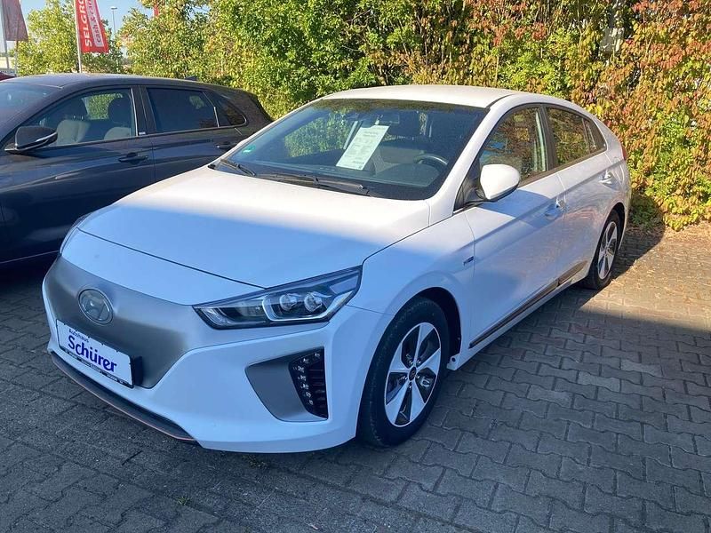 Polar white / sol Gebraucht 2019 Hyundai Ioniq Style Kleinwagen | 15.990 € (Fairer Preis) - Bild 1/2