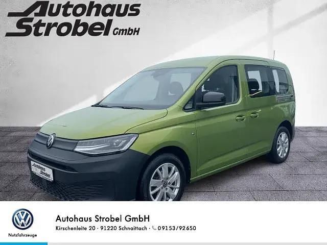 Golden green metallic Gebraucht 2022 VW Caddy Basis Van / Kleinbus | 29.990 € (Guter Preis) - Bild 1/4