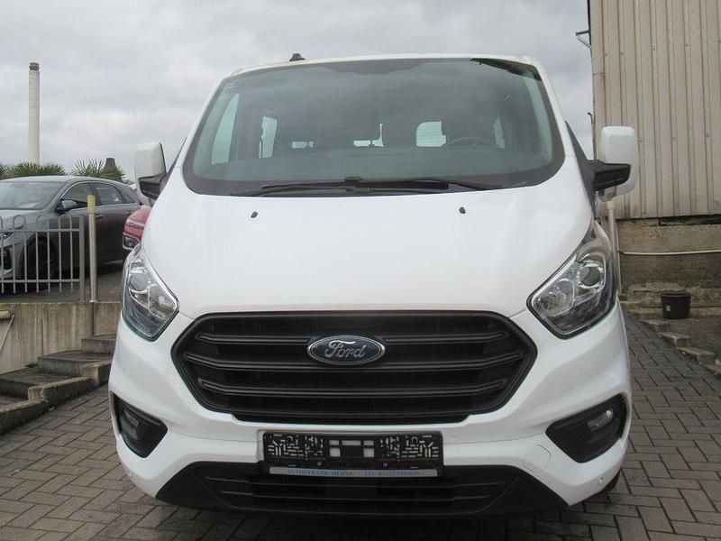 Weiß Gebraucht 2020 Ford Transit Trend Kombi | 16.890 € (Fairer Preis) - Bild 1/4