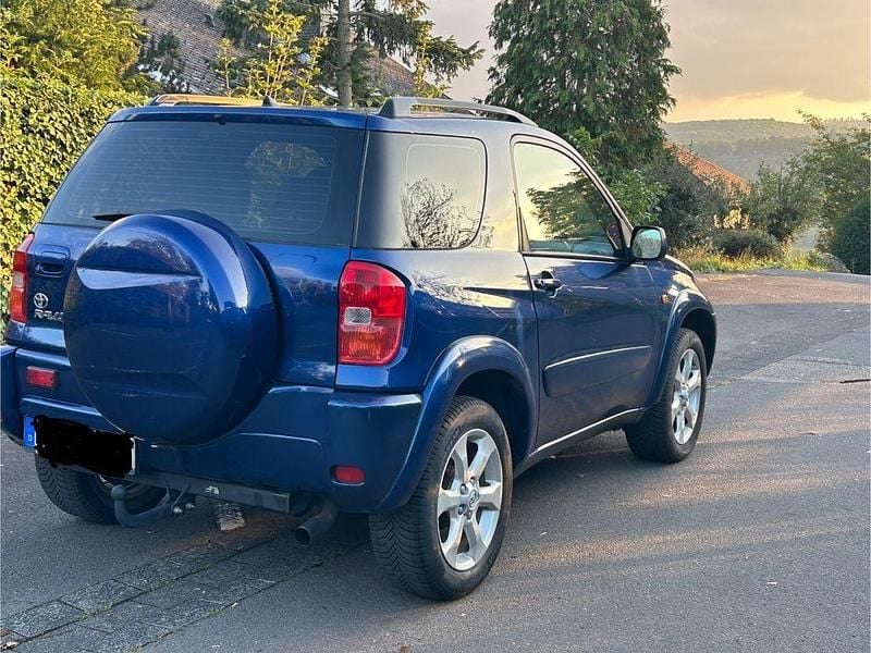 Gebraucht Toyota RAV4 150 PS (110 kW) 2001 Blau SUV