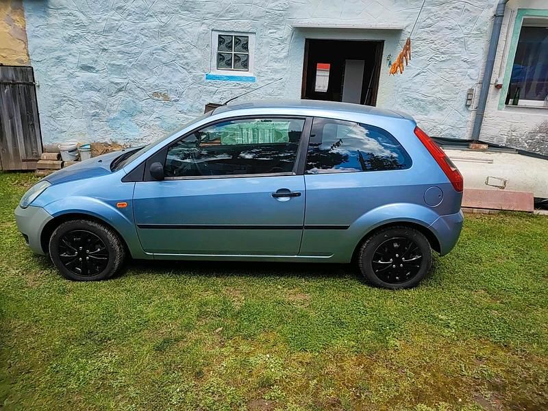 Gebraucht Ford Fiesta 2005 Blau Kleinwagen