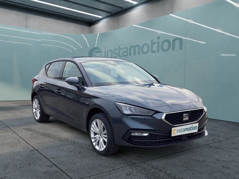 Grau Gebraucht 2024 Seat Leon Limousine | 27.390 € (Etwas zu teuer) - Bild 1/4