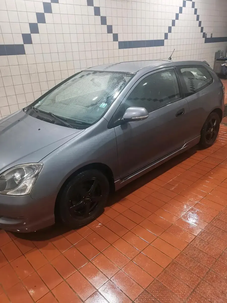 Occasion Honda Civic 90 ch (66 kW) 2004 Vert Berline
