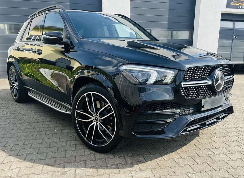 Obsidianschwarz metalliclack Gebraucht 2021 Mercedes GLE400 AMG line SUV | 52.390 € (Superpreis) - Bild 1/4