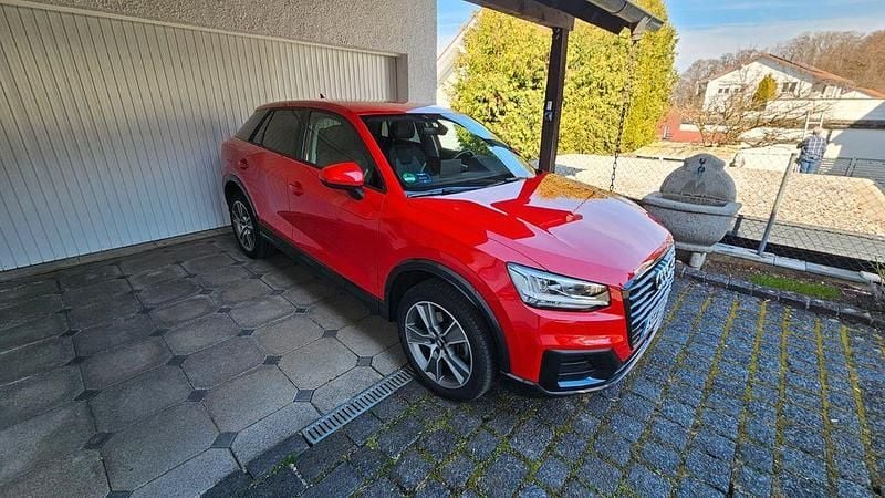 Rot Gebraucht 2018 Audi Q2 Sport SUV | 17.200 € (Fairer Preis) - Bild 1/4