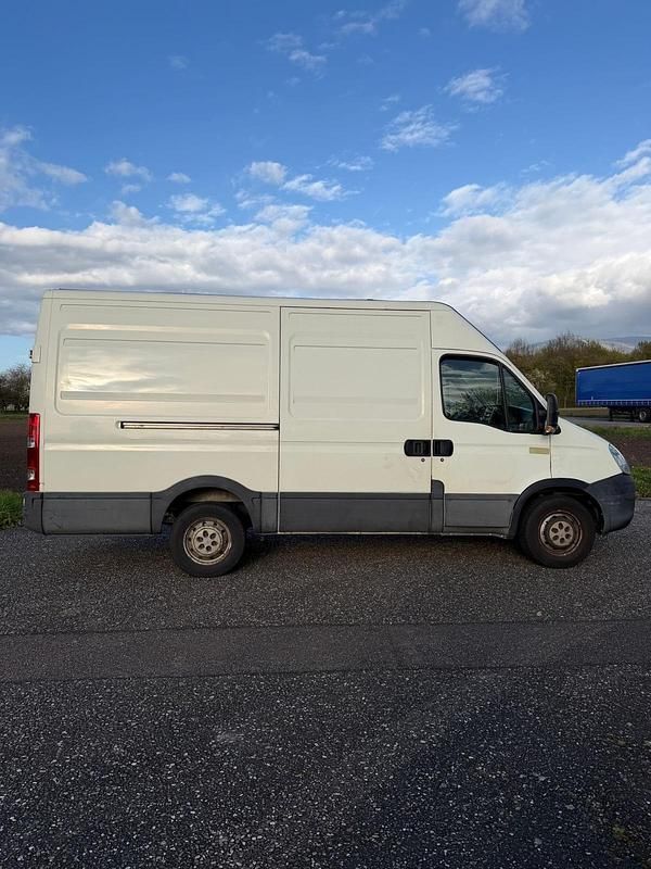 Gebraucht Iveco Daily 126 PS (92 kW) 2012 Van / Kleinbus