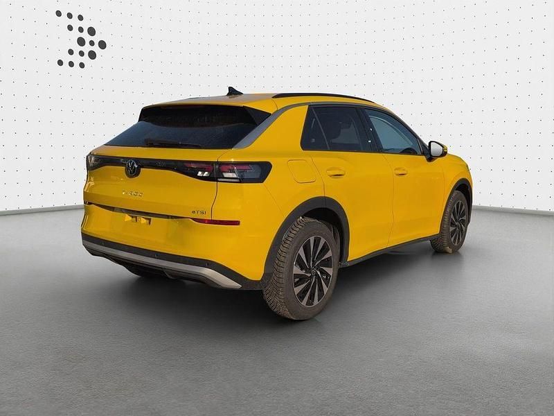 Neu VW T-Roc Life 116 PS (85 kW) 2026 Canary yellow SUV