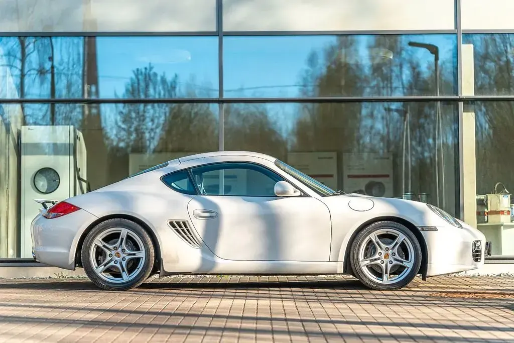 Gebraucht Porsche Cayman Basis 265 PS (194 kW) 2009 Weiß Coupé