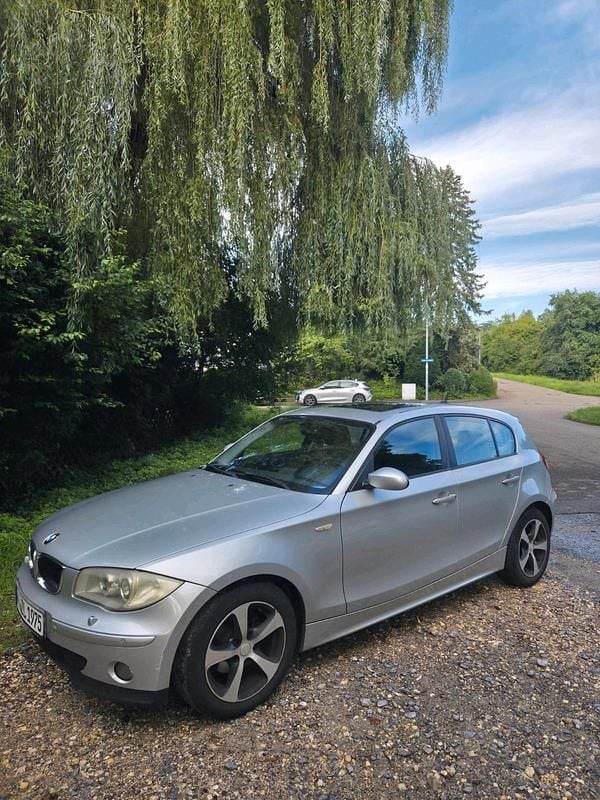 Silber Gebraucht 2006 BMW 118 Kleinwagen | 3.000 € (Superpreis) - Bild 1/4