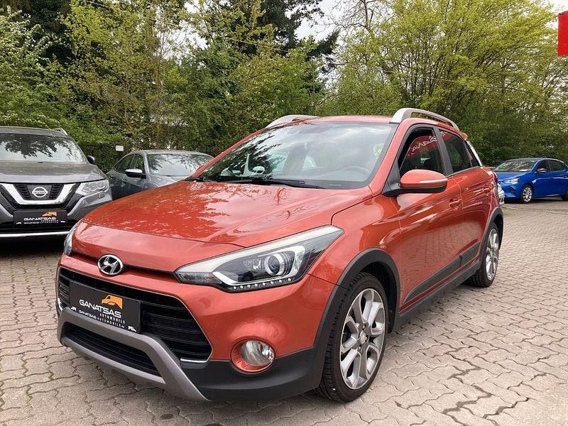 Gebraucht Hyundai i20 Active 120 PS (88 kW) 2017 Orange Limousine